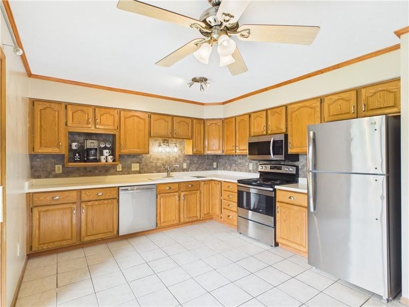 21 Dorchester Drive, Clayton, OH 45415 Photo 12