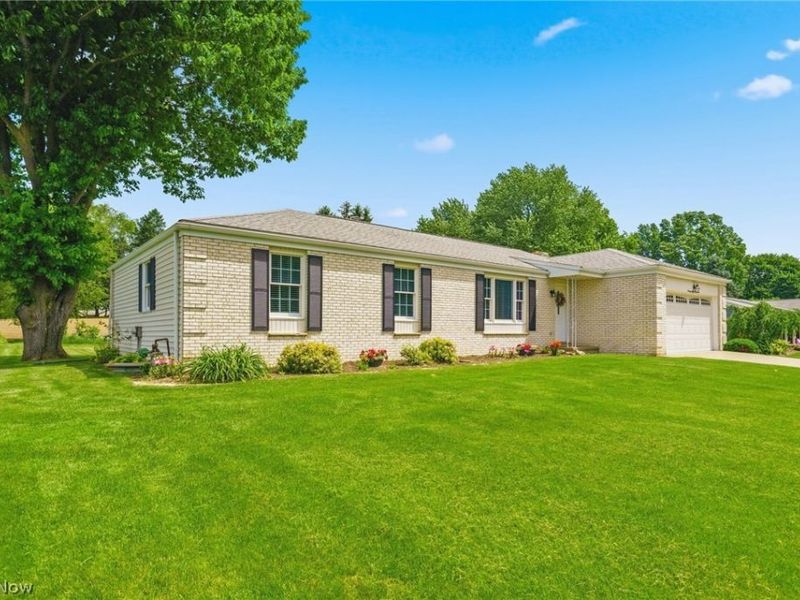 7891 Autumnwood Street NW, North Canton, OH 44720 Photo 4