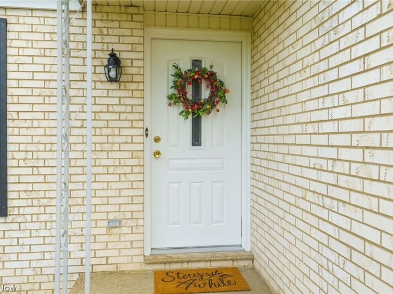 7891 Autumnwood Street NW, North Canton, OH 44720 Photo 5