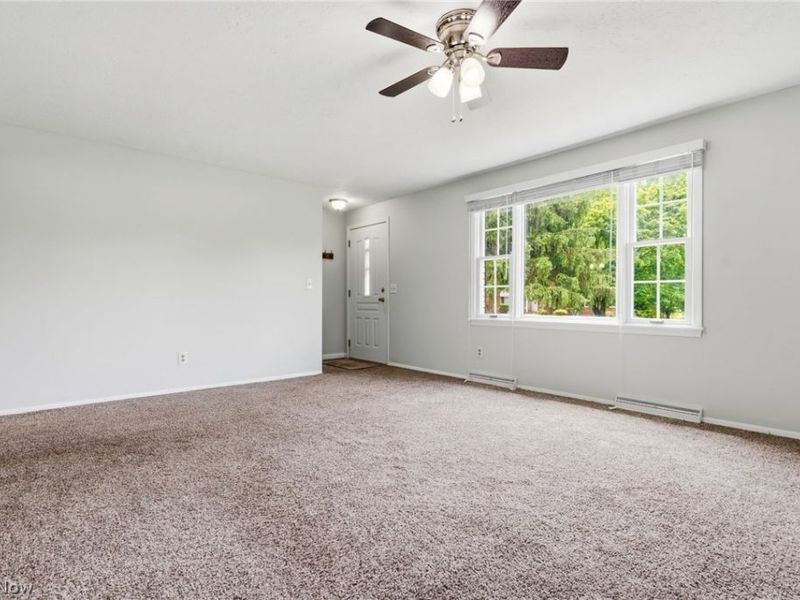 7891 Autumnwood Street NW, North Canton, OH 44720 Photo 8