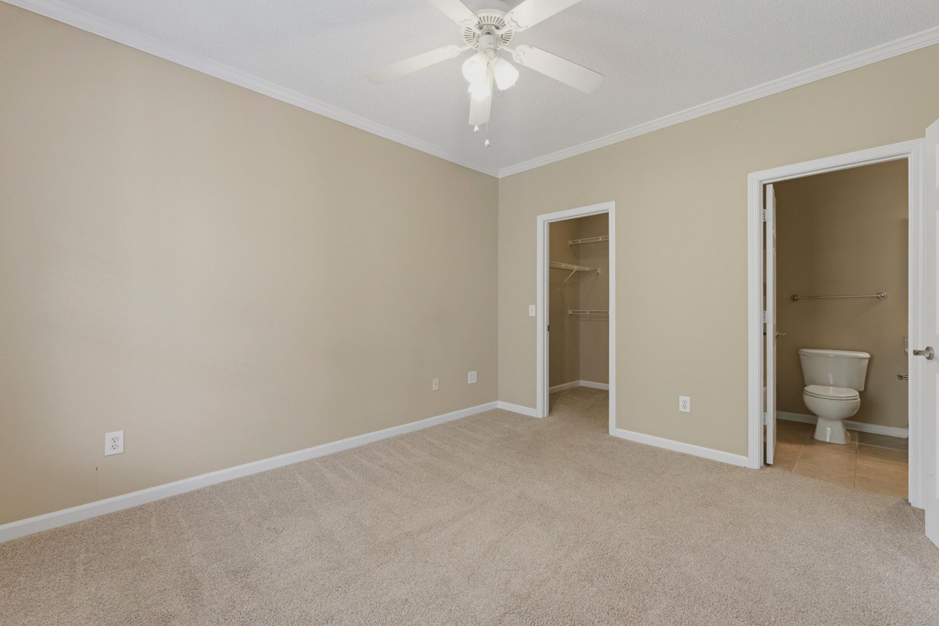 45 Sycamore Avenue Photo 12