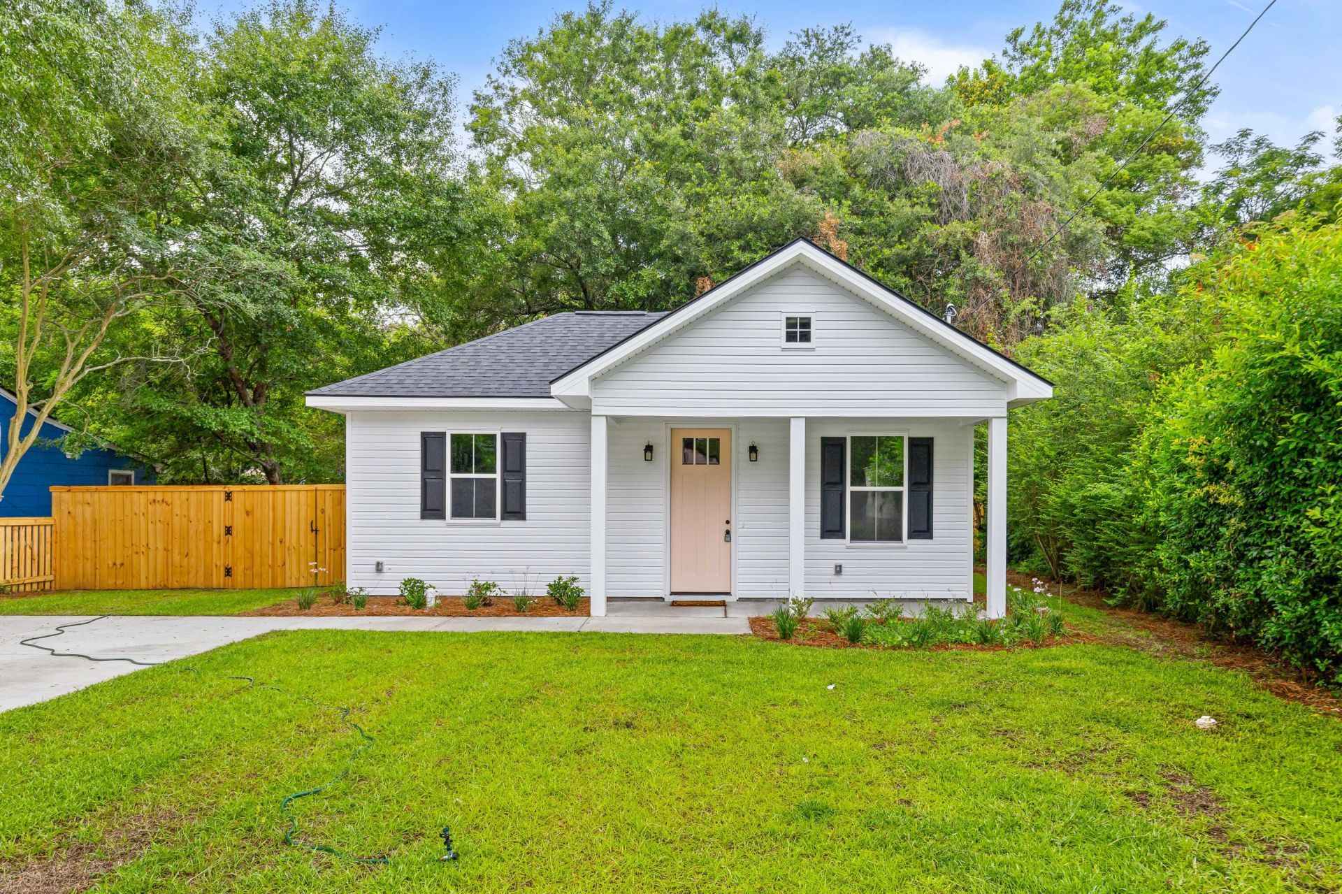 2620 Stark Lane Photo 1