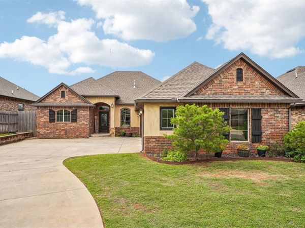 1720 NE 25th Street, Moore, OK 73160