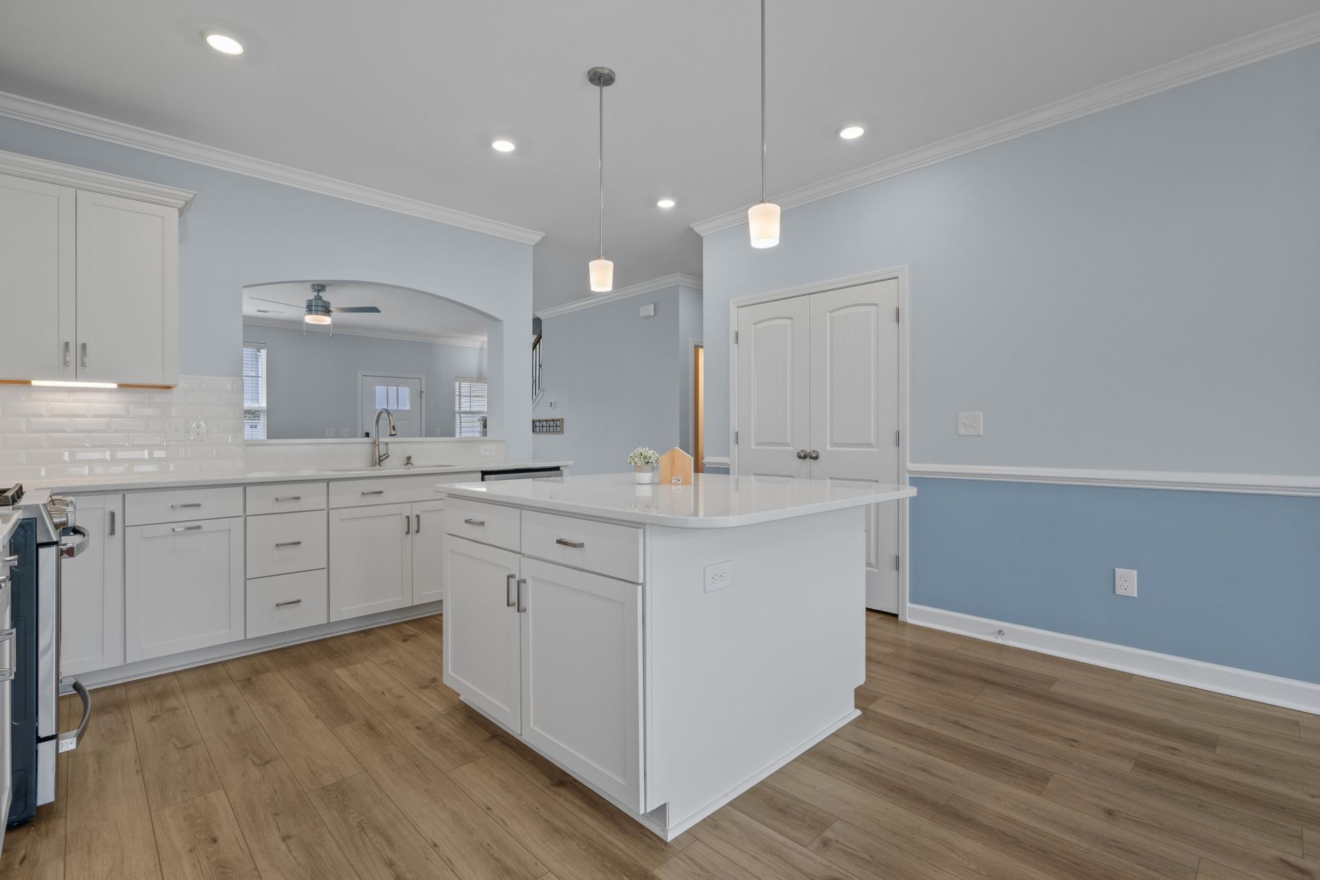 732 Enchantment Loop  Photo 16