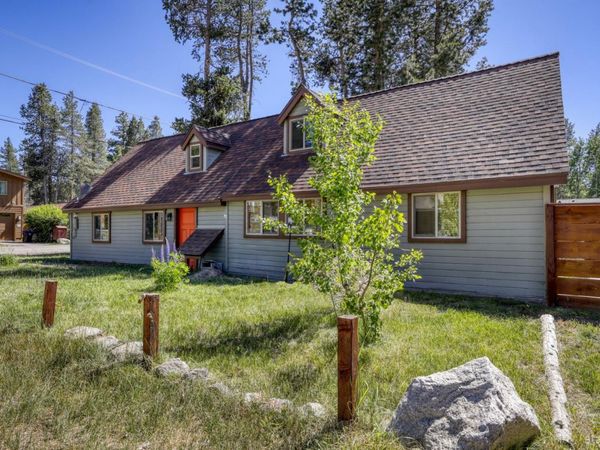 3753 Paradise Avenue, South Lake Tahoe, CA 96150