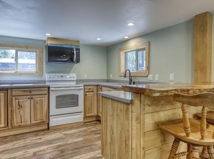 3753 Paradise Avenue, South Lake Tahoe, CA 96150 Photo