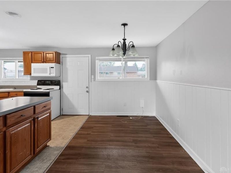 1608 Lanbury Drive, Kettering, OH 45439 Photo 8