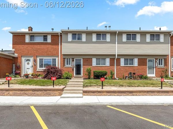 29156 Manchester Street, Westland, MI 48185