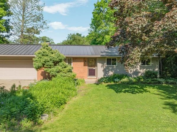 760 Waterbury Road , Highland Twp, MI 48356