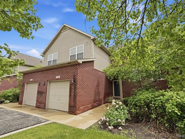 5953 High Point Court, Brighton Twp, MI 48116