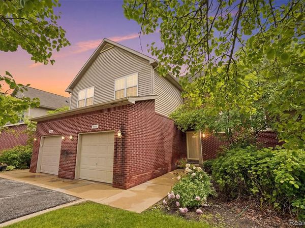 5953 High Point Court, Brighton Twp, MI 48116