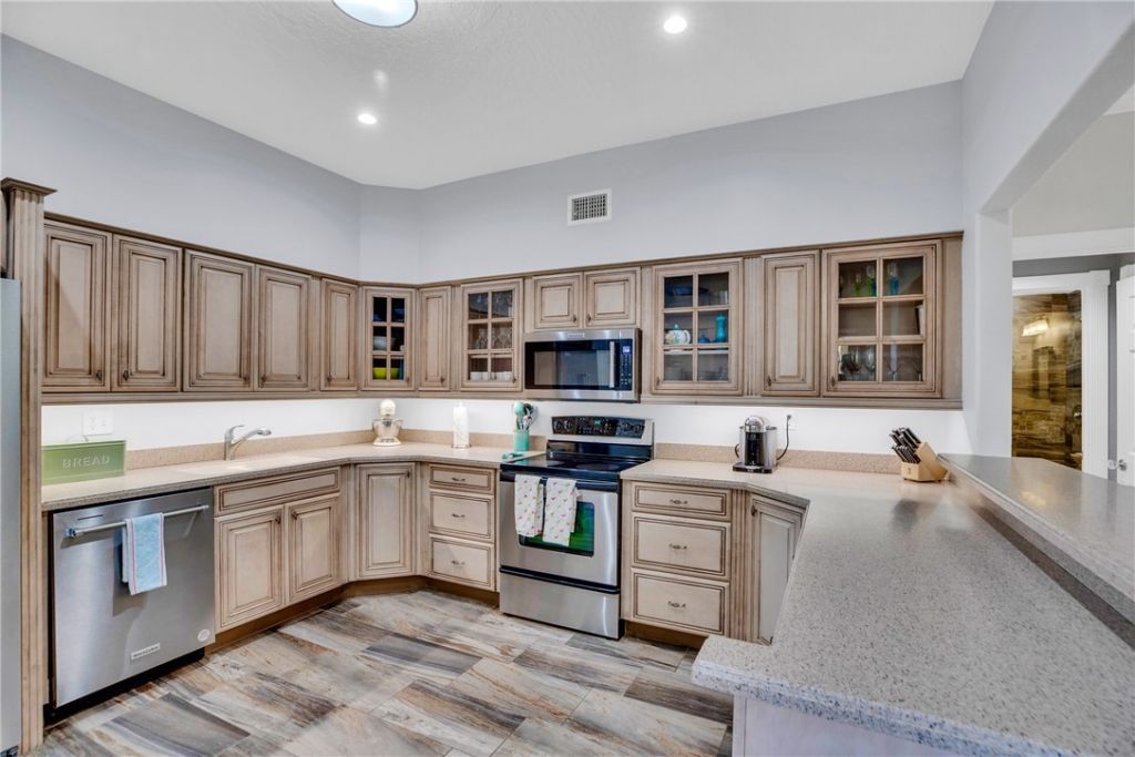5080 Harmony Circle, Unit 103, Vero Beach, FL 32967 Photo