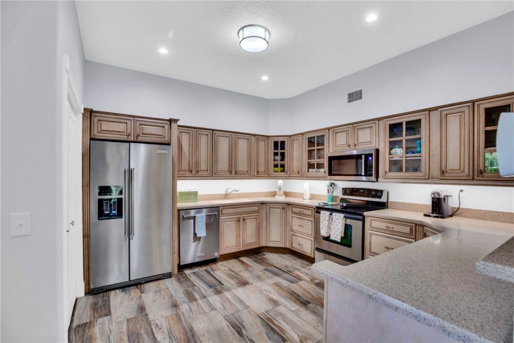 5080 Harmony Circle, Unit 103, Vero Beach, FL 32967 Photo