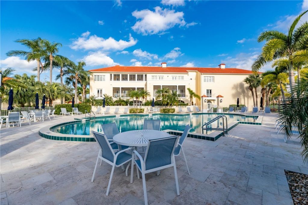 5080 Harmony Circle, Unit 103, Vero Beach, FL 32967 Photo