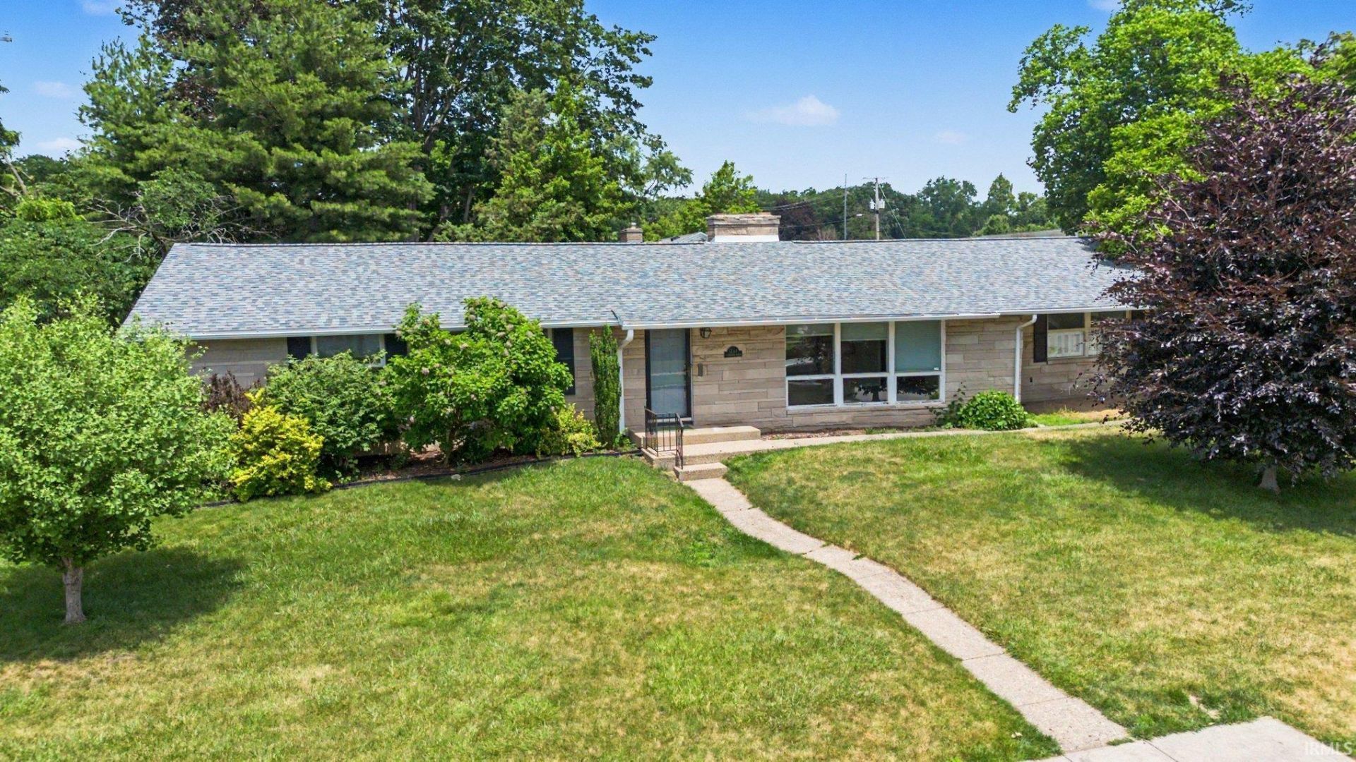 1733 Southwood Avenue, South Bend, IN 46615 Main Photo