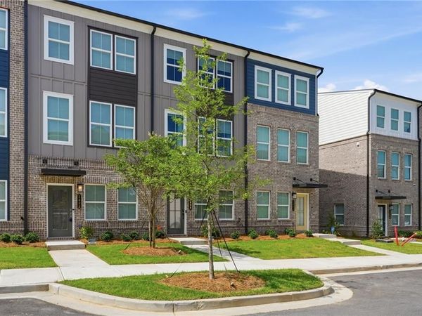 1422 Creekside Circle, Atlanta, GA 30318