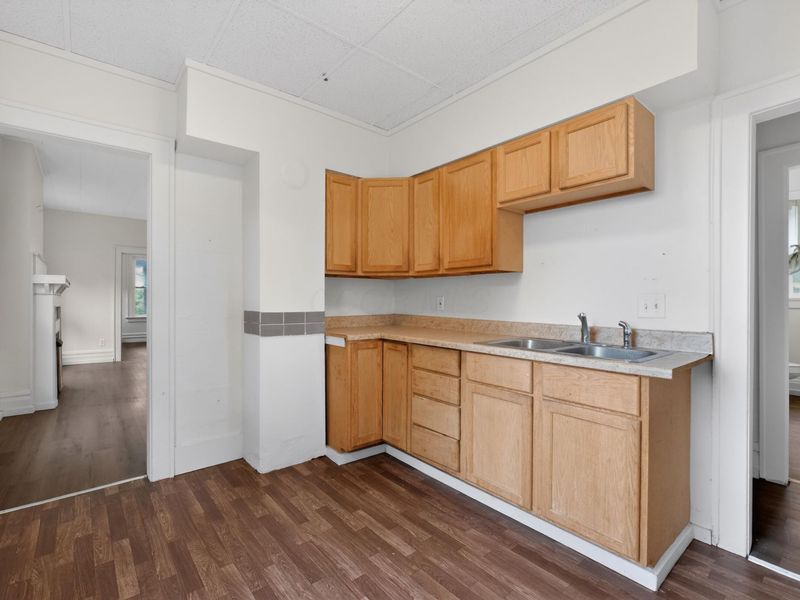 28-30 N Warren Avenue, Columbus, OH 43204 Photo 8
