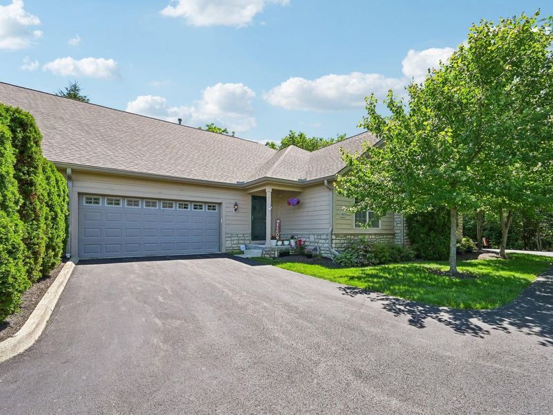 4859 Rays Circle , Dublin, OH 43016 Photo 2