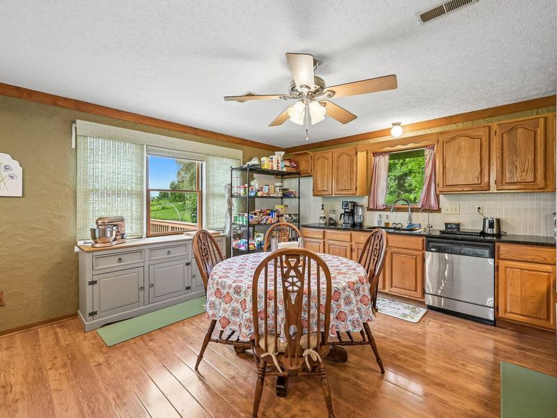 72 Briarwood Drive, Newark, OH 43055 Photo 11