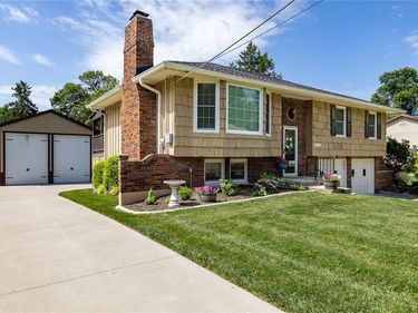 7513 W High Drive, Pleasant Valley, MO 64068