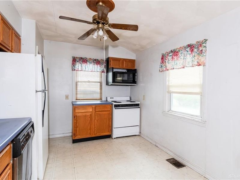 1653 Pell Drive, Dayton, OH 45410 Photo 10