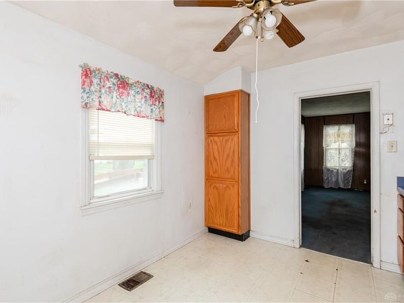 1653 Pell Drive, Dayton, OH 45410 Photo 12