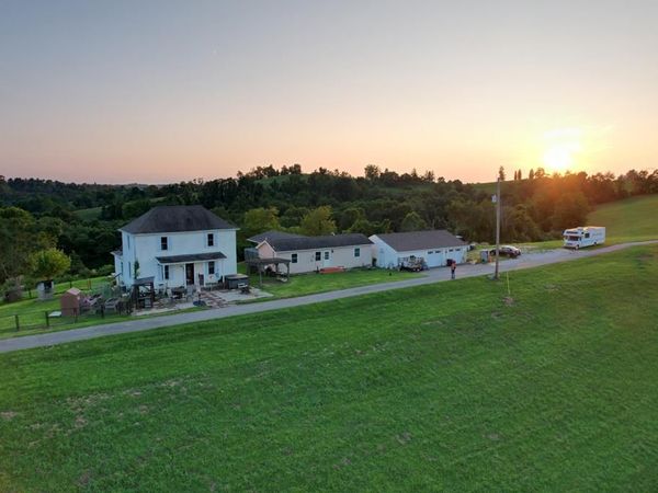 ****379 Rahm Dr, Proctor, WV 26055