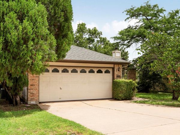13910 Cambourne DR , Pflugerville, TX 78660