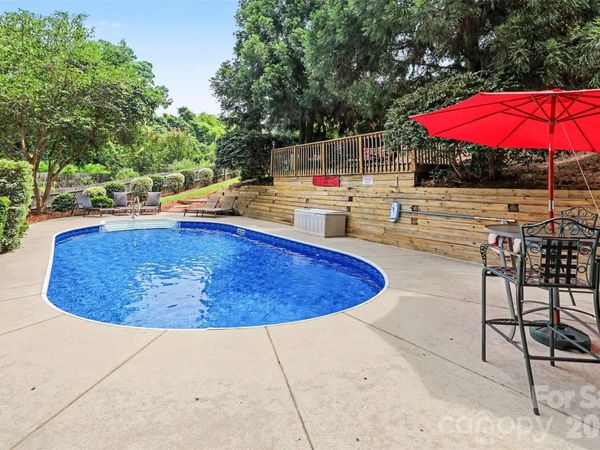 2001 Wood Dale Terrace, Charlotte, NC 28203