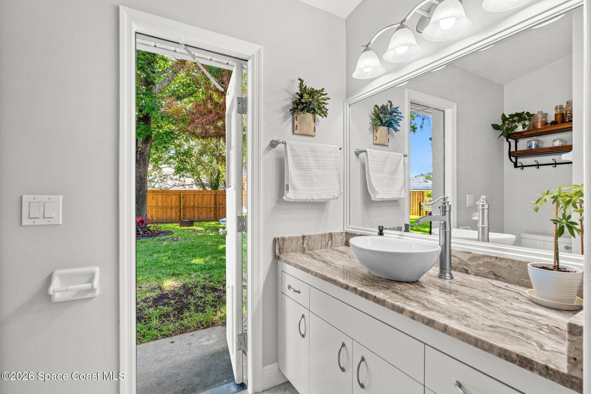 676 Sheridan Woods Drive , Melbourne, FL 32904 Photo