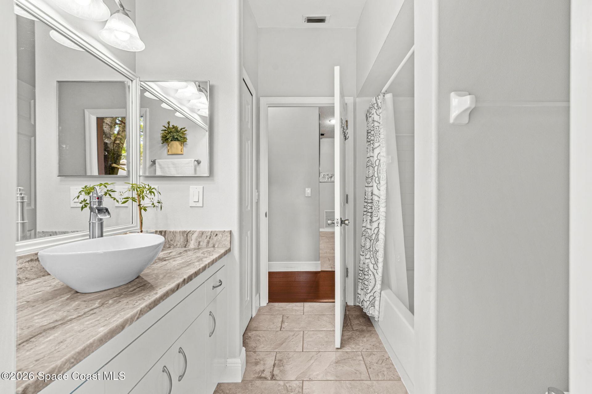 676 Sheridan Woods Drive , Melbourne, FL 32904 Photo
