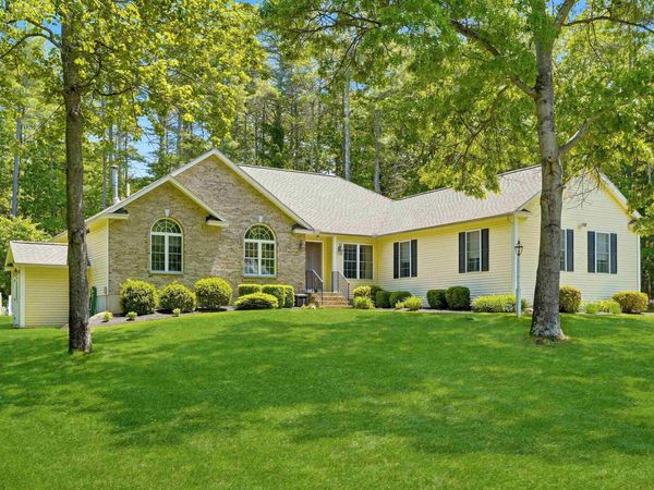 22 May Lane, Pelham, NH 03076