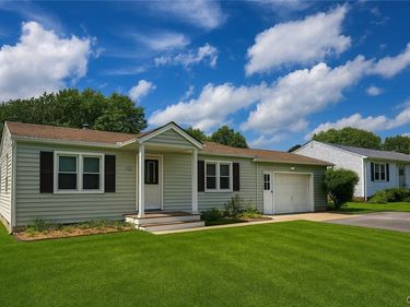 119 Gale Avenue, Liverpool, NY 13088