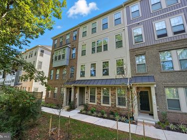 709 THOMAS LN, Unit B, MANASSAS PARK, VA 20111