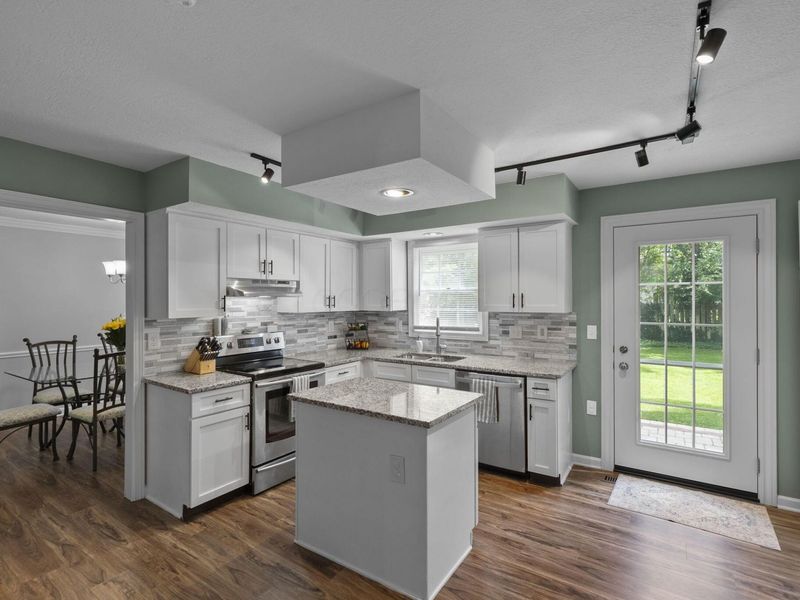2391 Fishinger Road, Columbus, OH 43221 Photo 16