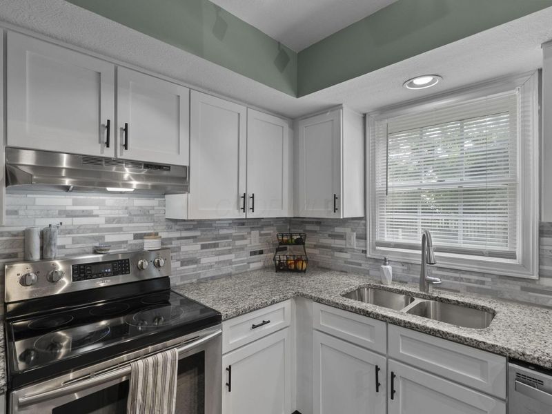 2391 Fishinger Road, Columbus, OH 43221 Photo 21