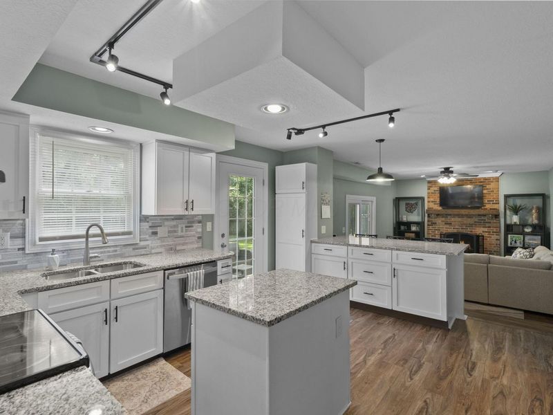 2391 Fishinger Road, Columbus, OH 43221 Photo 22