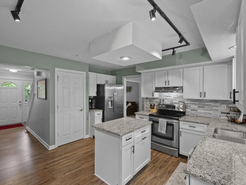 2391 Fishinger Road, Columbus, OH 43221 Photo 25