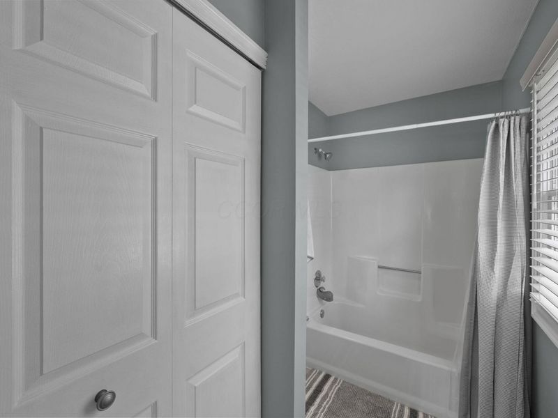 2391 Fishinger Road, Columbus, OH 43221 Photo 54