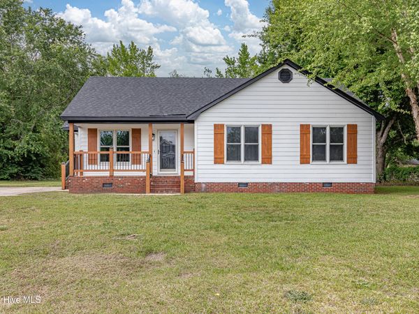 1866 Century Drive , Greenville, NC 27834