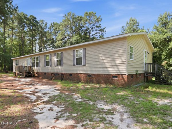 310 Maysville Lane, Tar Heel, NC 28392