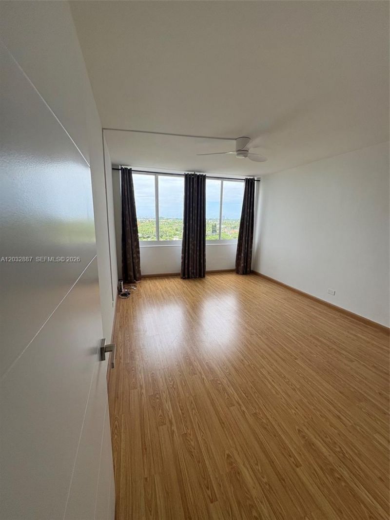 7441 Wayne Ave , Unit 8B, Miami Beach, FL 33141 Photo