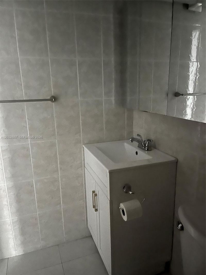 7441 Wayne Ave , Unit 8B, Miami Beach, FL 33141 Photo