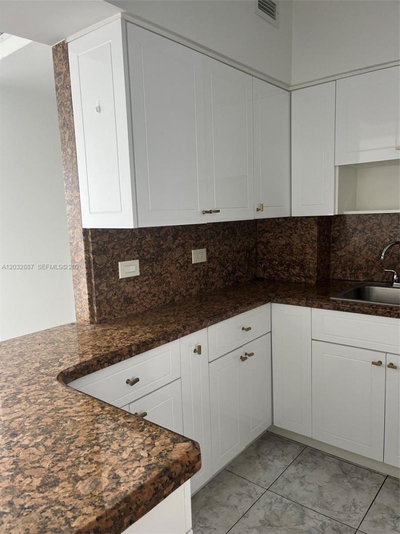 7441 Wayne Ave , Unit 8B, Miami Beach, FL 33141 Photo