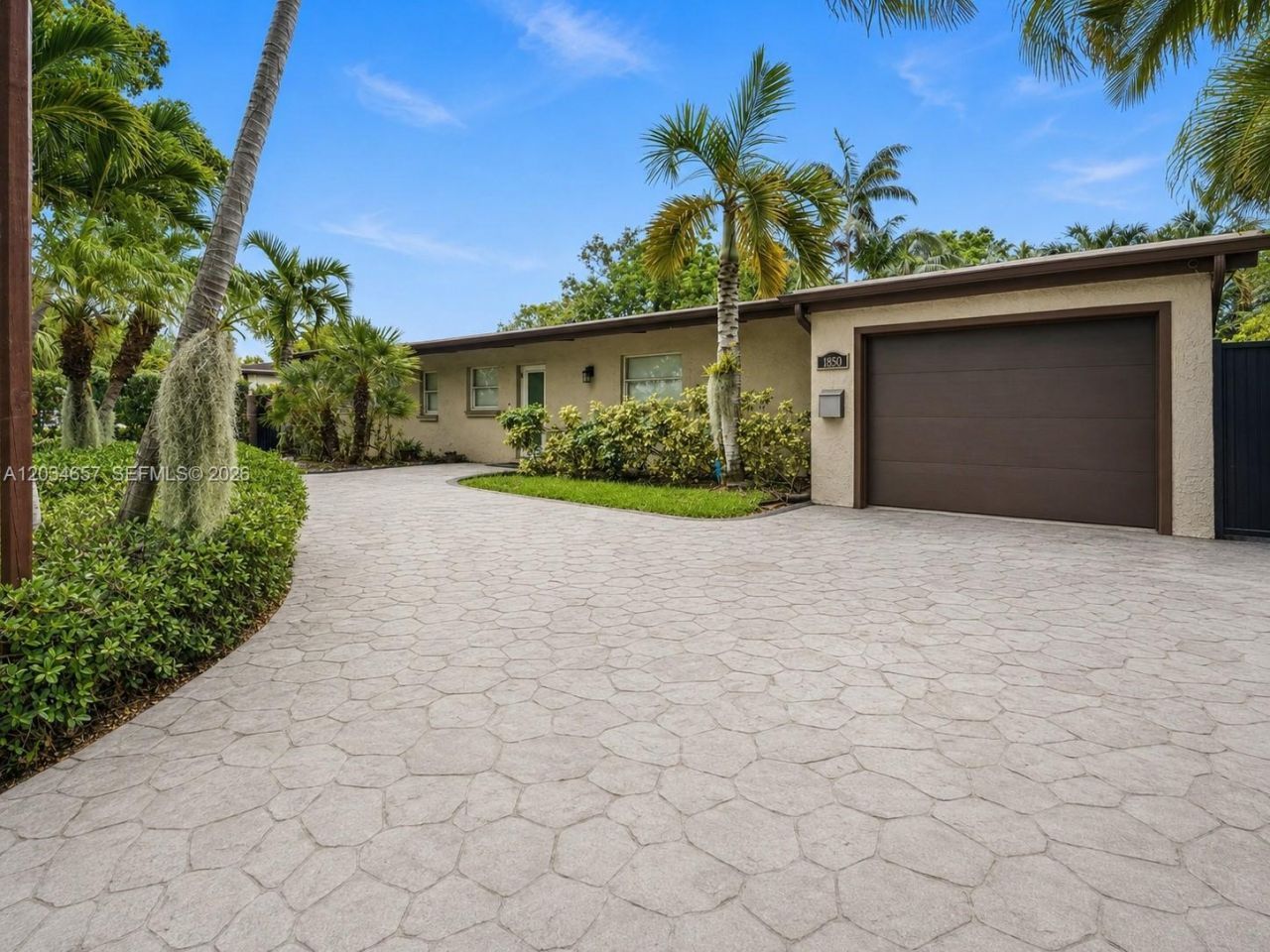 1850 Keystone Blvd, North Miami, FL 33181 Photo