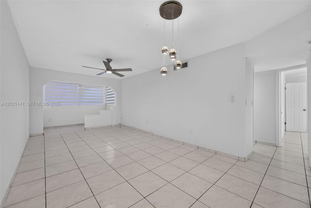 10300 Coral Way, Unit C25, Miami, FL 33165 Photo