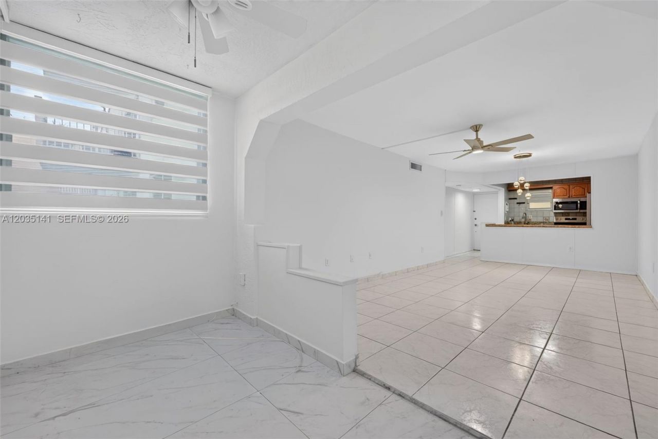 10300 Coral Way, Unit C25, Miami, FL 33165 Photo