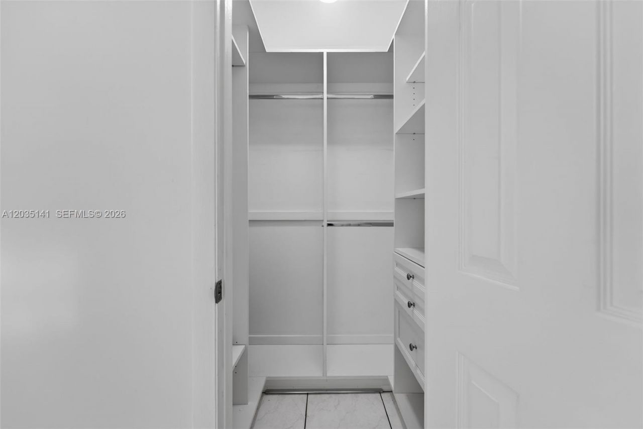10300 Coral Way, Unit C25, Miami, FL 33165 Photo