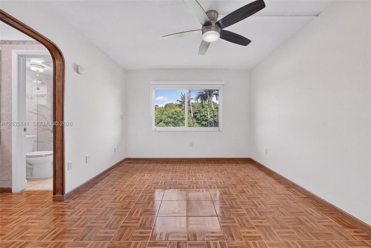 10300 Coral Way, Unit C25, Miami, FL 33165 Photo