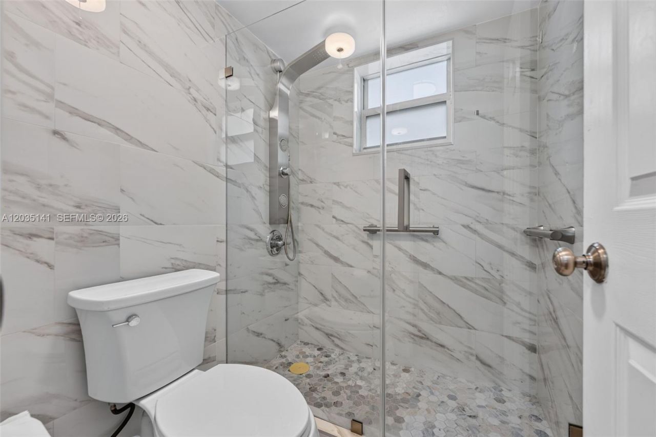 10300 Coral Way, Unit C25, Miami, FL 33165 Photo